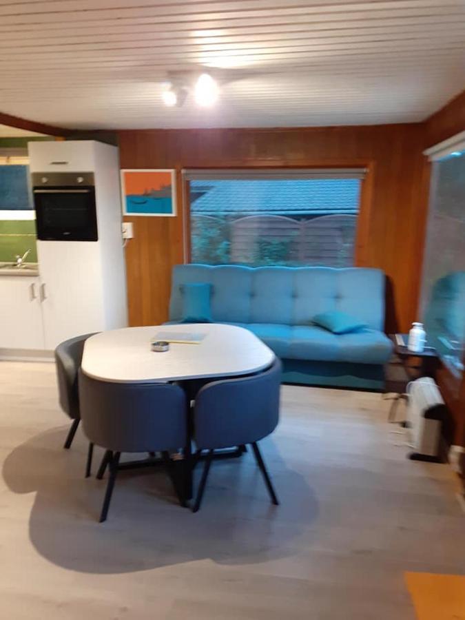 Chalet Le Chaleureux 1 à 4 personnes Vila Resteigne Exterior foto